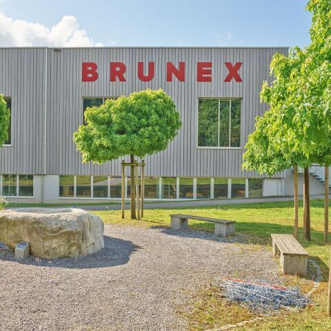 Türenprofi Brunex legt nach