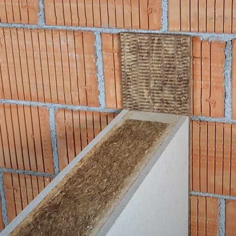 Isolation des murs avec de la laine de pierre