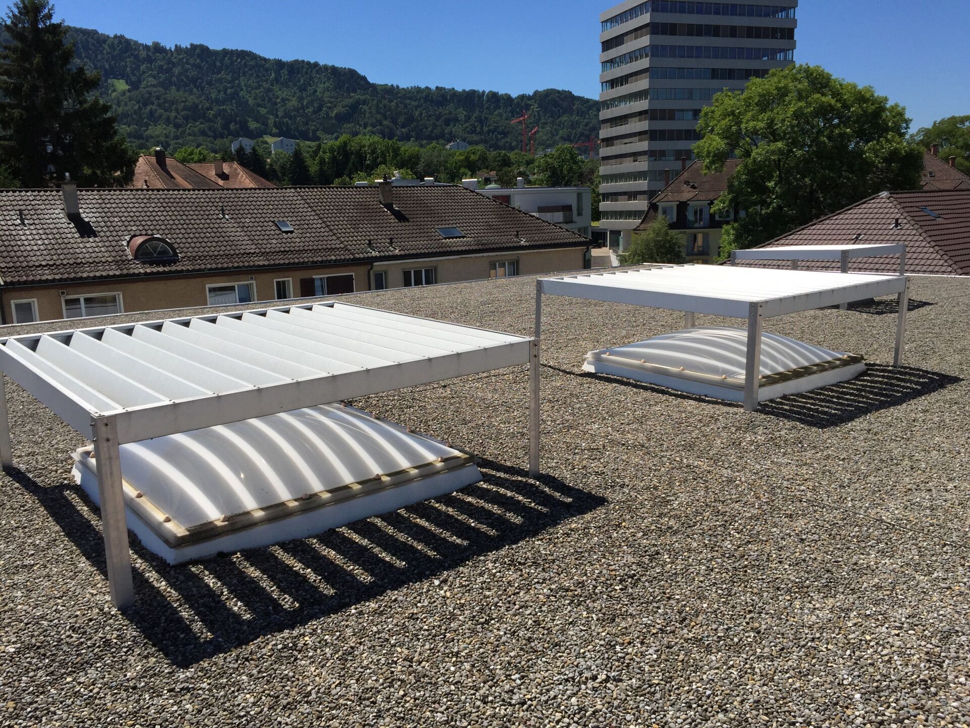 Accessoires pour les lanterneaux Cupolux: Ombrage © Cupolux AG Accessoires pour les lanterneaux Cupolux: Ombrage 