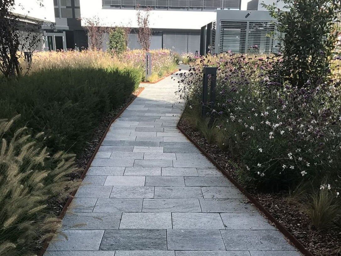 Gartenplatten «Luserna Gneis» handbekantet Gartenplatten «Luserna Gneis» handbekantet
