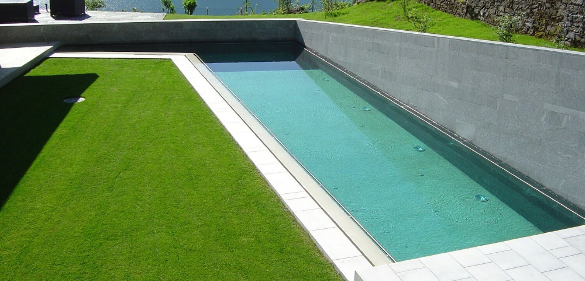 Vivell AG Schwimmbadtechnik: Gartenbäder Betonbecken Vivell AG Schwimmbadtechnik: Gartenbäder Betonbecken