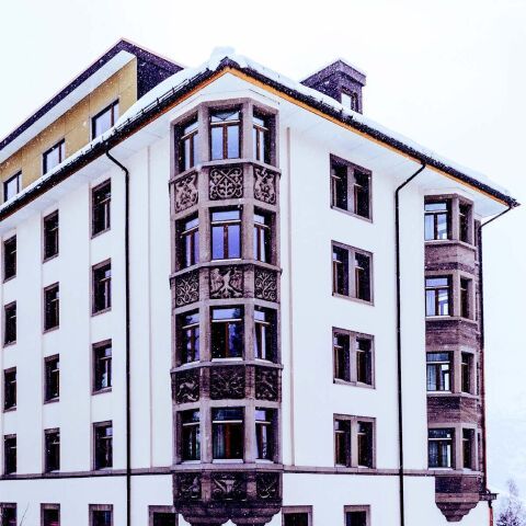 Fenster für historische Bauten: Auswahl verschiedener Denkmalschutz-Optionen