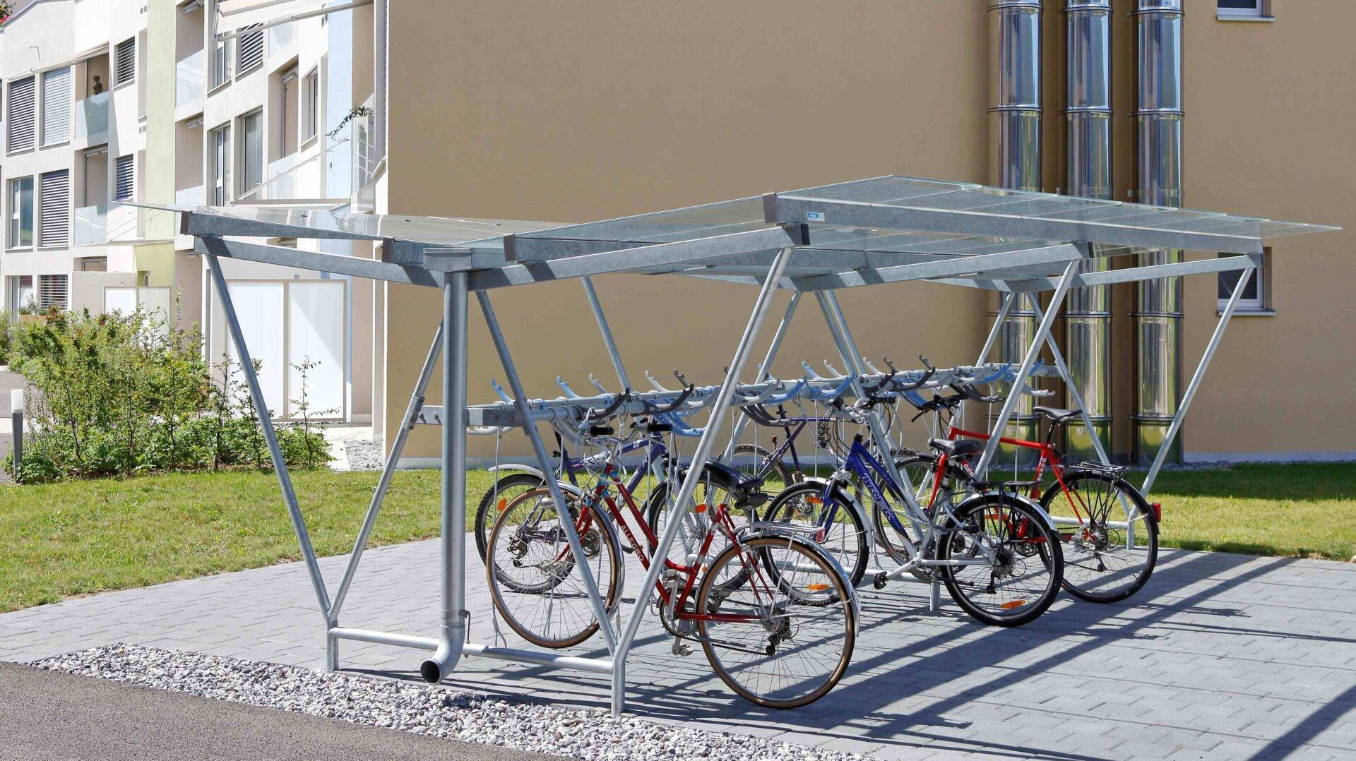 Velounterstand Delta – simple Überdachung für Wohngebiete Velounterstand Delta – simple Überdachung für Wohngebiete