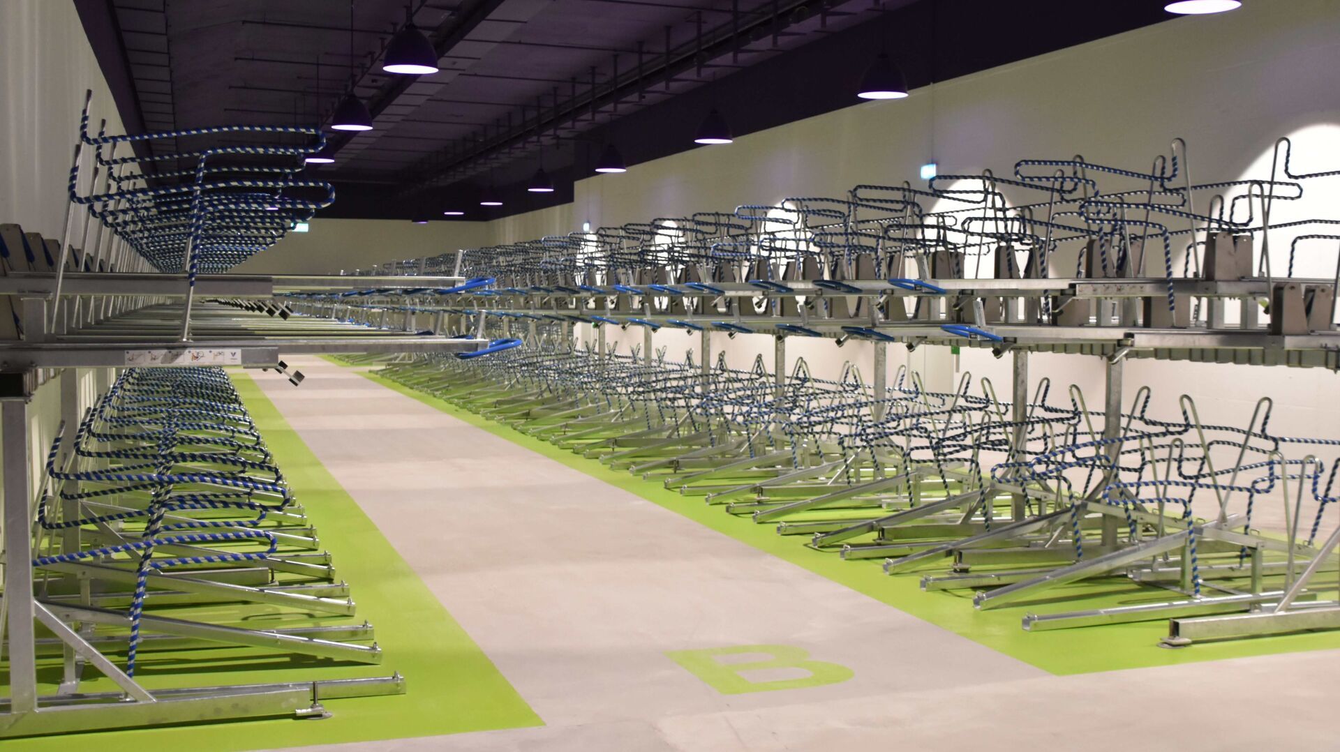 Der Doppelstockparker im Stadttunnel Zürich sorgt für hohe Kapazität Der Doppelstockparker im Stadttunnel Zürich sorgt für hohe Kapazität