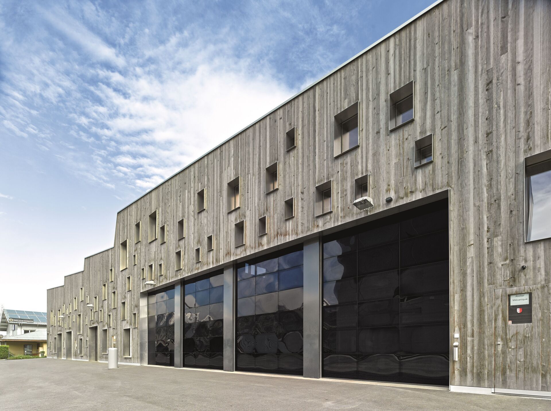 ALR F42 Vitraplan avec vitrage teinté gris ALR F42 Vitraplan avec vitrage teinté gris