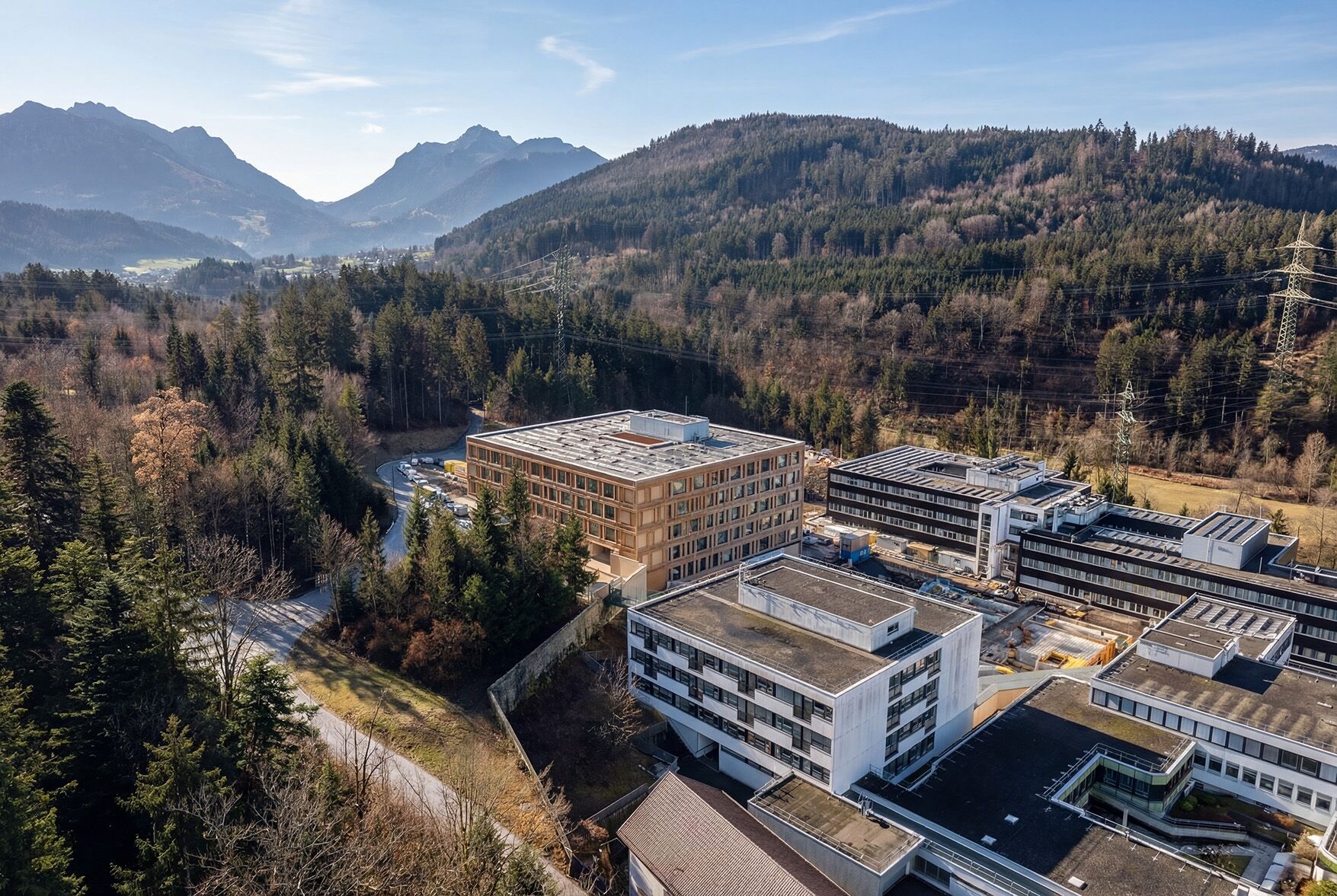 Construction du nouveau service de psychiatrie pour adultes à Rankweil, en Autriche | Photo © Hawa Sliding Solutions AG Construction du nouveau service de psychiatrie pour adultes à Rankweil, en Autriche | Photo © Hawa Sliding Solutions AG