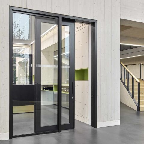 Une ferrure pour portes coulissantes hermétique