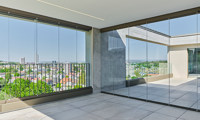Balkonverglasungen schaffen ein behagliches Wohnambiente auf Balkon oder Terrasse. Balkonverglasungen schaffen ein behagliches Wohnambiente auf Balkon oder Terrasse.