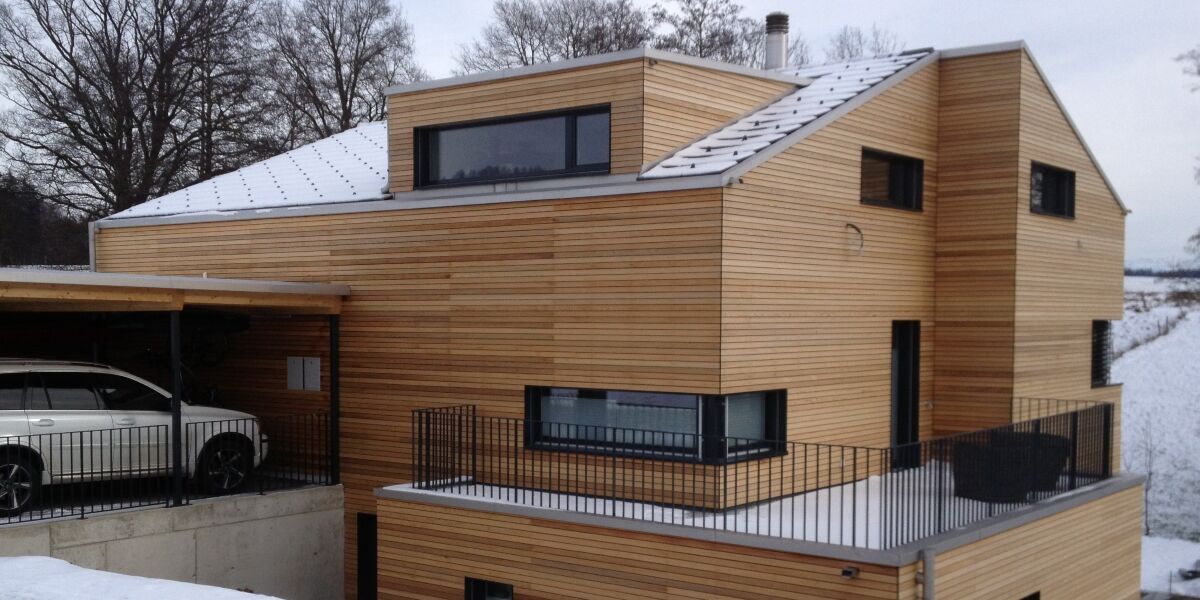 Huisseries de fenêtres métalliques revêtues par poudrage de l'entreprise Krebu pour la maison individuelle au Erlenweg. Huisseries de fenêtres métalliques revêtues par poudrage de l’entreprise Krebu pour la maison individuelle au Erlenweg