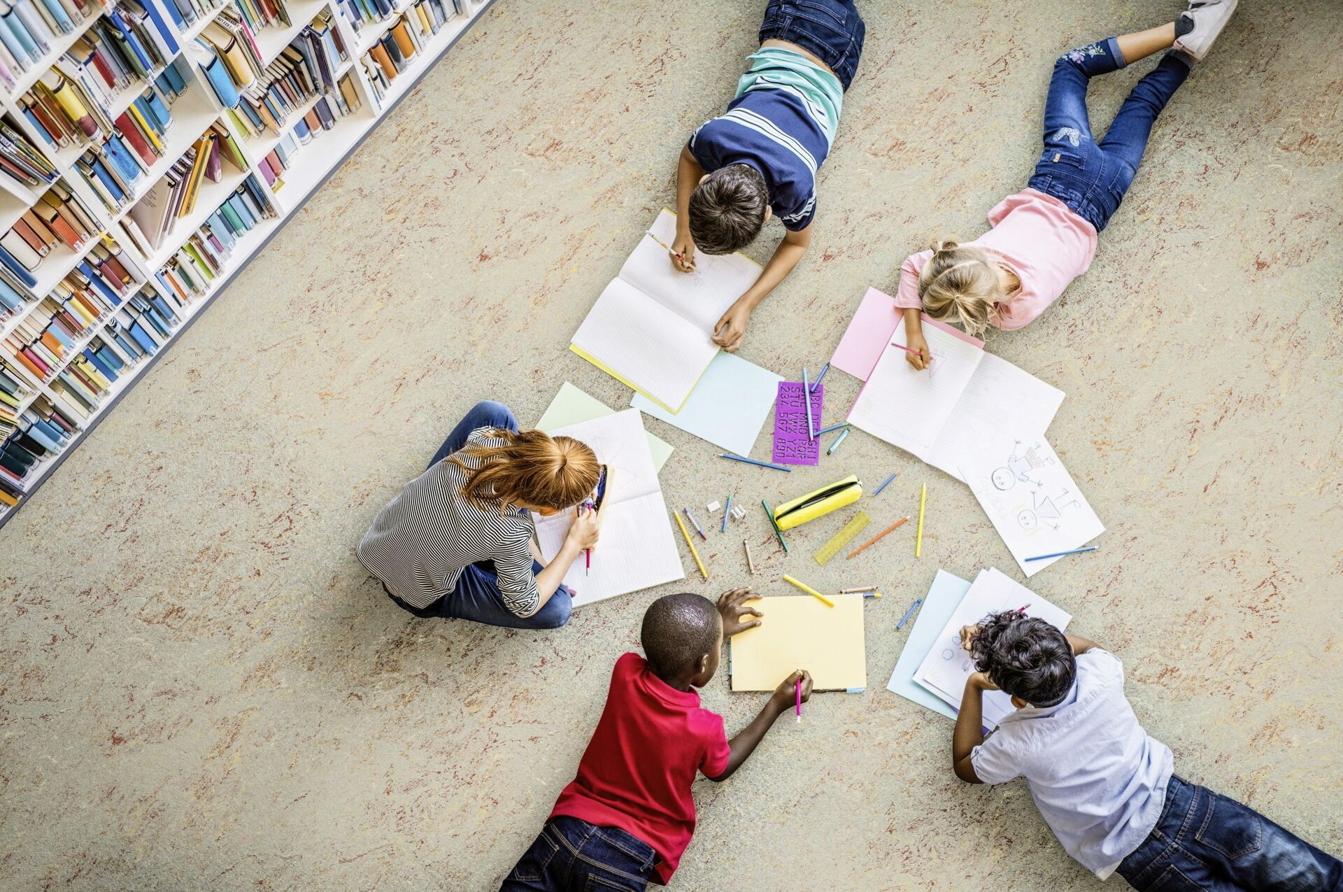 Richtig gepflegt kann ein Linoleum-Boden selbst in einem Schulhaus über zwanzig Jahre im Einsatz bleiben. Linoleum-Boden
