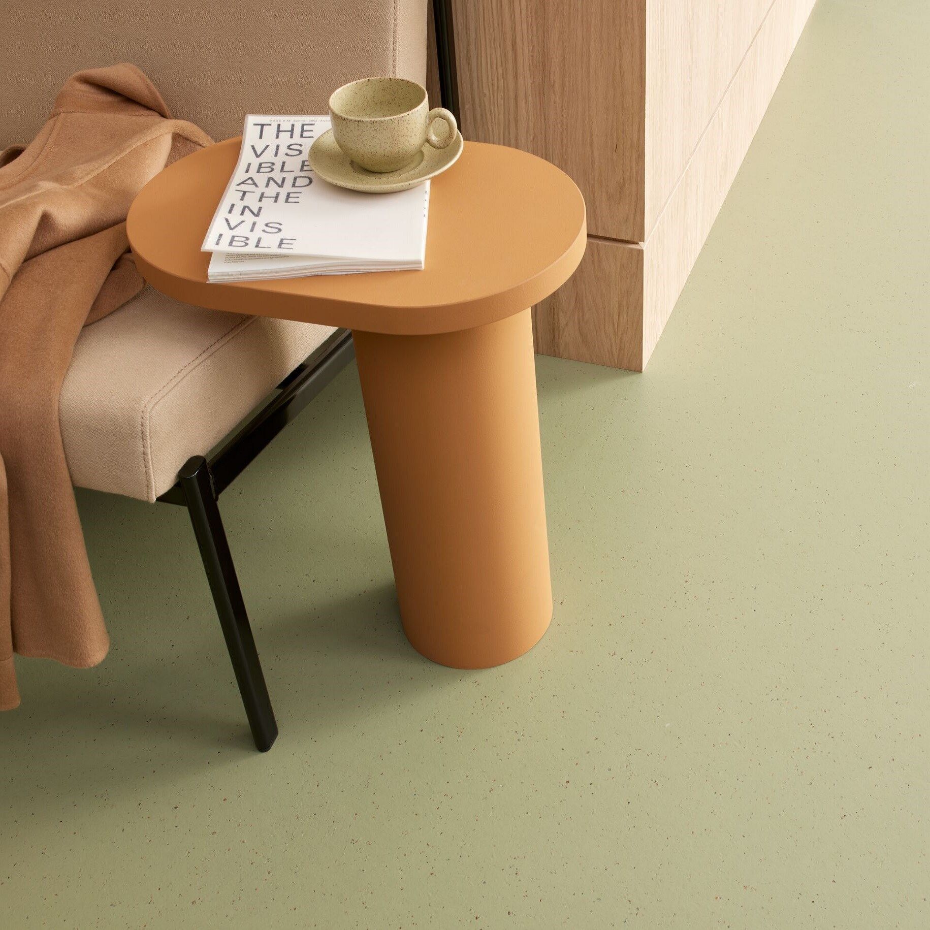 Marmoleum Cocoa est un revêtement de sol en linoléum particulièrement durable et recyclable. En ajoutant des cosses de cacao on obtient une structure de surface originelle et unique. | Photo © Forbo Giubiasco SA Marmoleum Cocoa est un revêtement de sol en linoléum particulièrement durable et recyclable. En ajoutant des cosses de cacao on obtient une structure de surface originelle et unique. | Photo © Forbo Giubiasco SA
