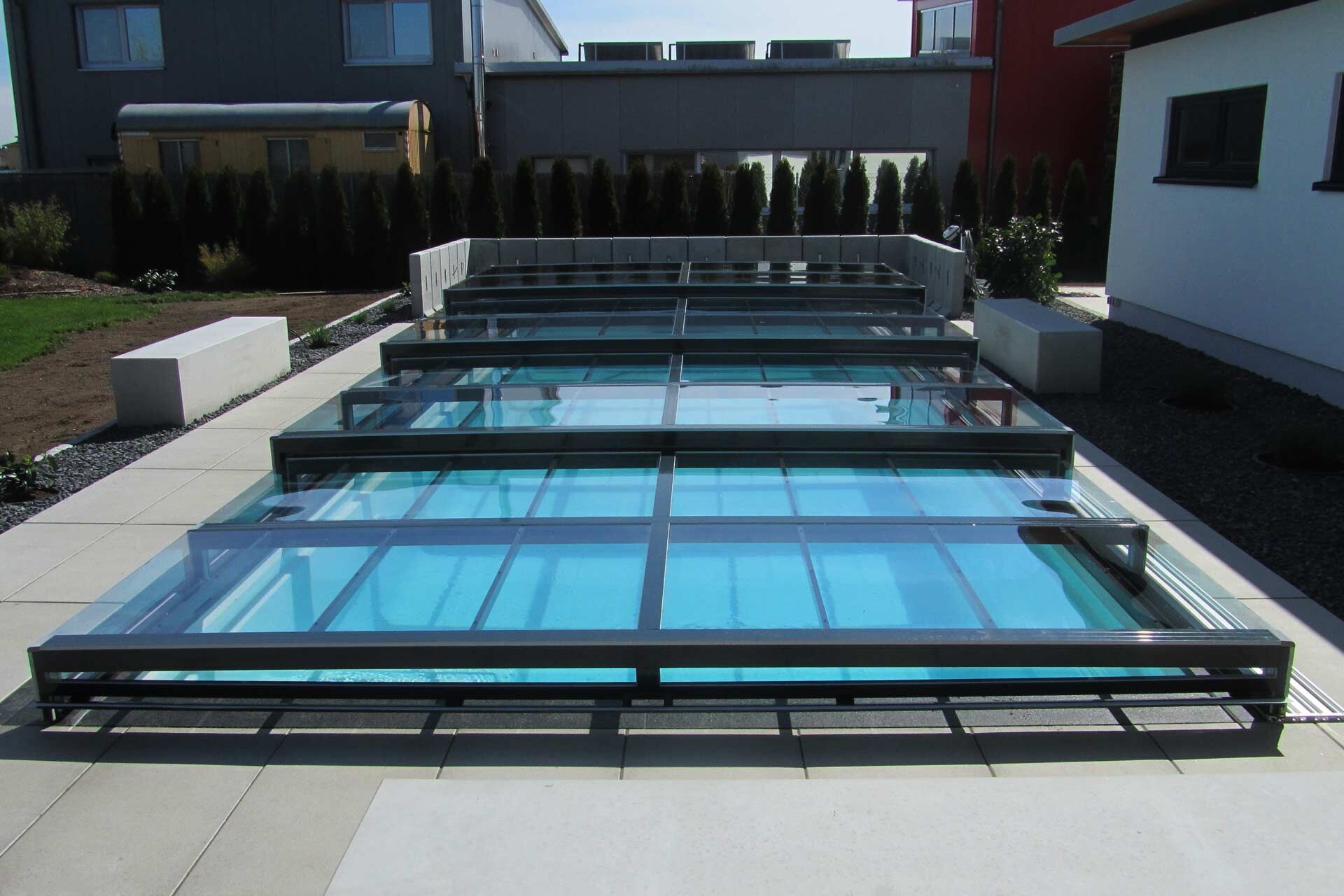 Platsch: Schwimmbad-Überdachung Tropica Linea