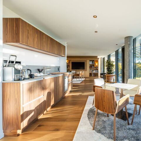 Agencement Ledermann: l’excellence suisse au service du Genolier Innovation Hub